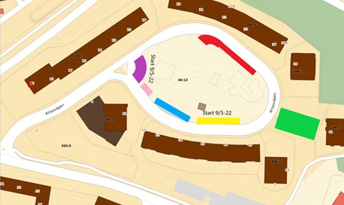 Karta som visar de ytor som ska asfalteras samt den yta där cirka fem parkeringsplatser ska byggas.