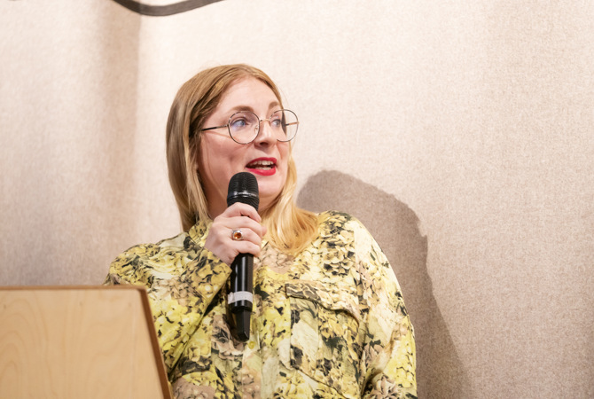 Ridåinvigning Nacka aula__ formgivare Magdalena Keller_Foto Ryno Quantz.jpg