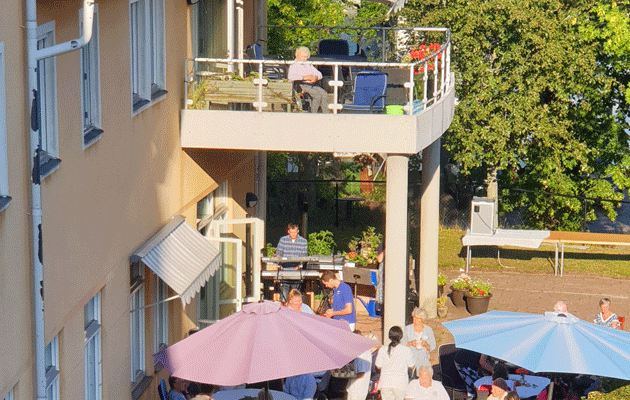 Fest-balkongen630x400.gif