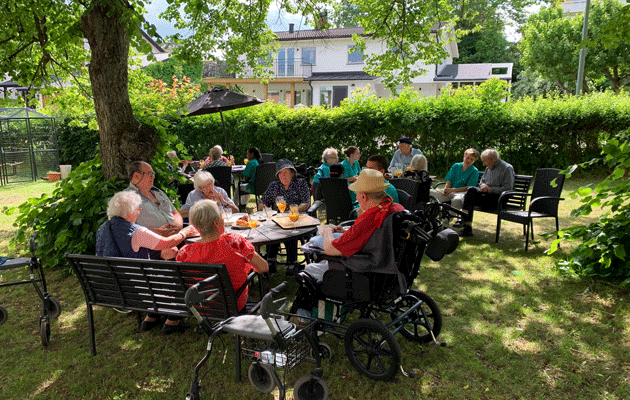 Sommarcafe630x400.gif