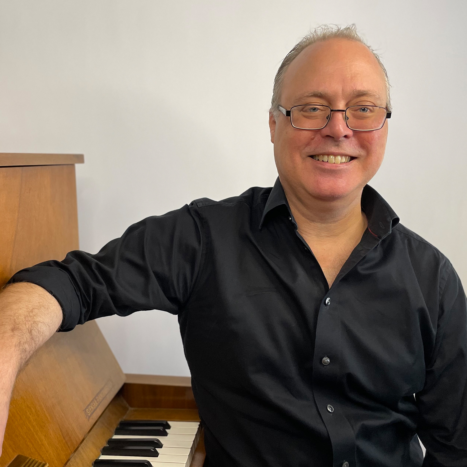 Max Lundberg Piano.jpg