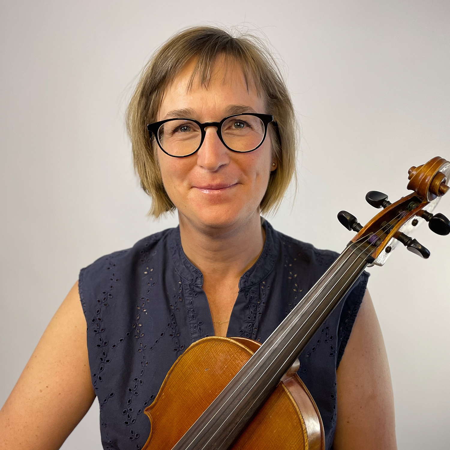 Anna Arnesson Viola.jpg