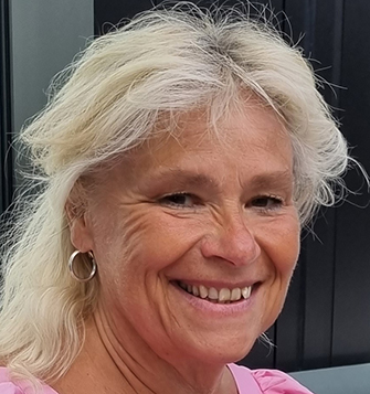 Elisabeth Larsson 335x367.jpg