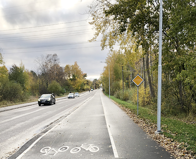 Dubbelriktad gång- och cykelbana i Boo