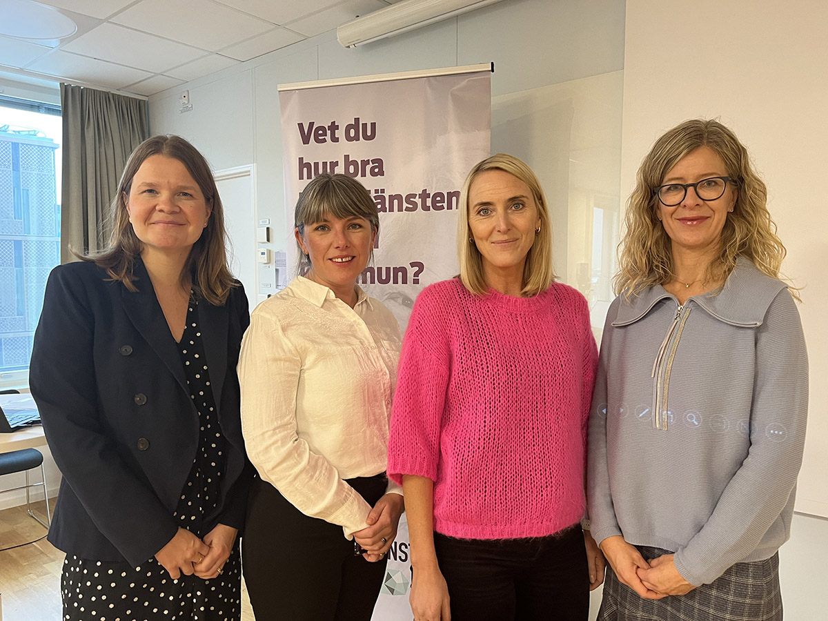 Äldreenheten Nacka kommuns representanter: Eini Ruottinen, kvalitetsutvecklare, Linda Eneqvist, gruppchef, Ellinor Egefors, enhetschef och äldrenämndens ordförande Karin Teljstedt.